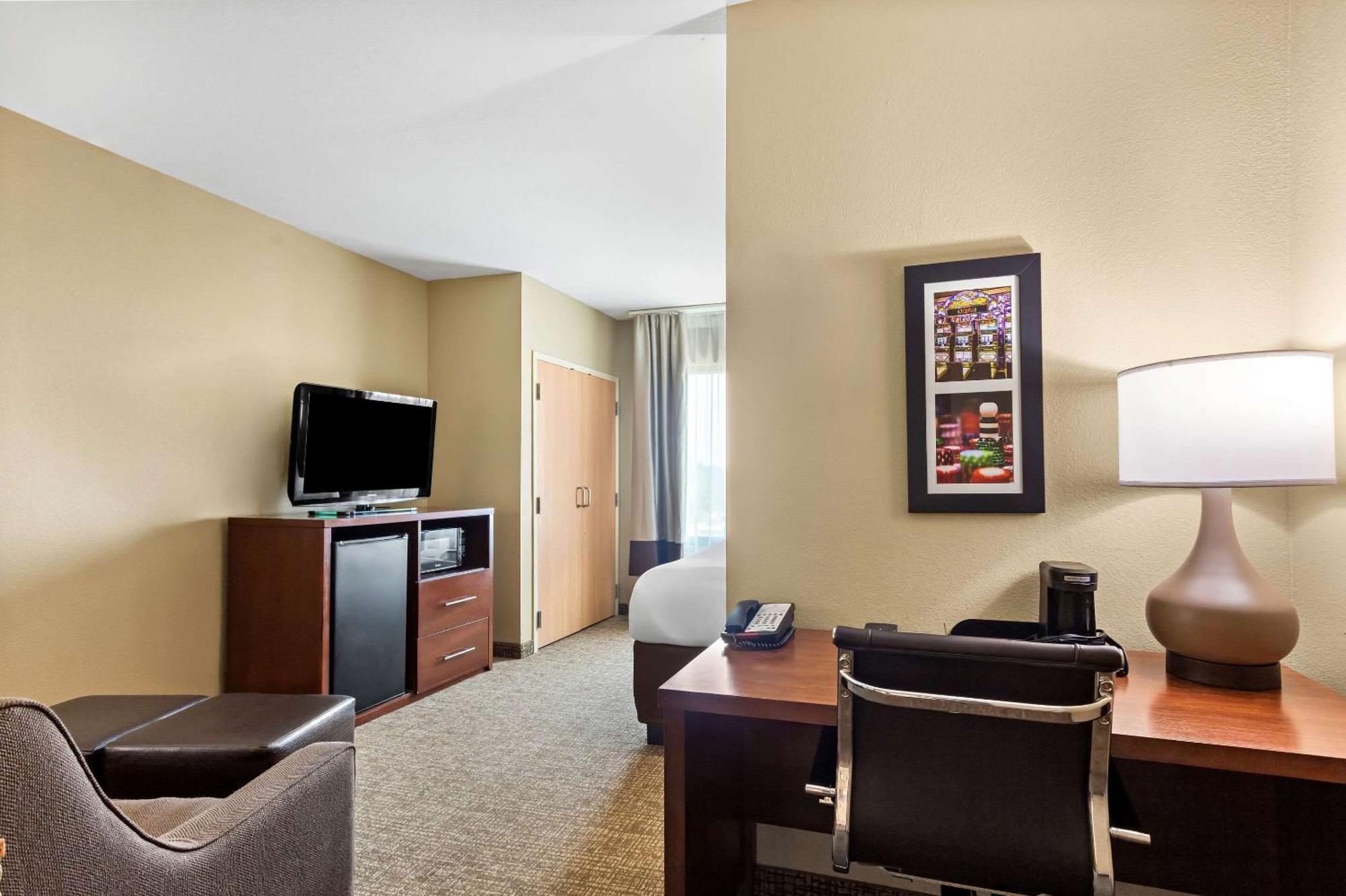 Comfort Suites Gulfport Eksteriør bilde